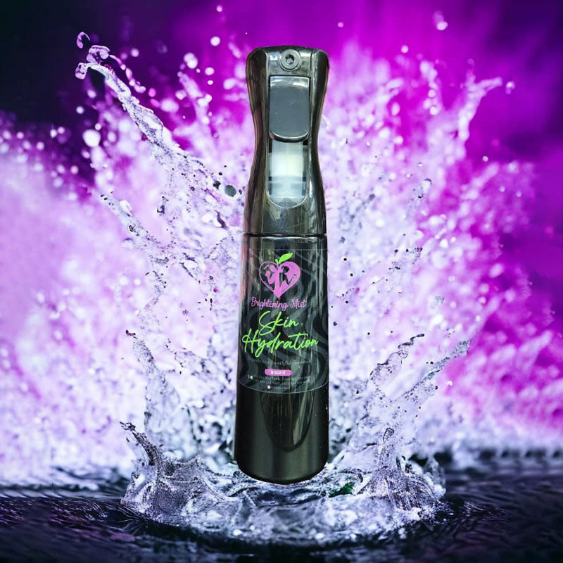 Skin Hydration Mist boosting ultra-hydration with calming effects, ideal for oily skin and flawless makeup, with splashing water background